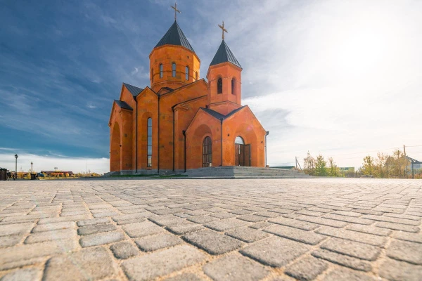 Армянская апостольская церковь им. Святого Месропа Маштоца