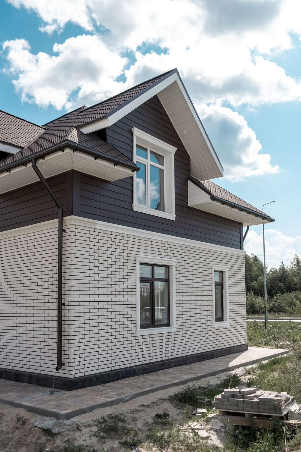 Благоустройство территории центра "Свой дом"