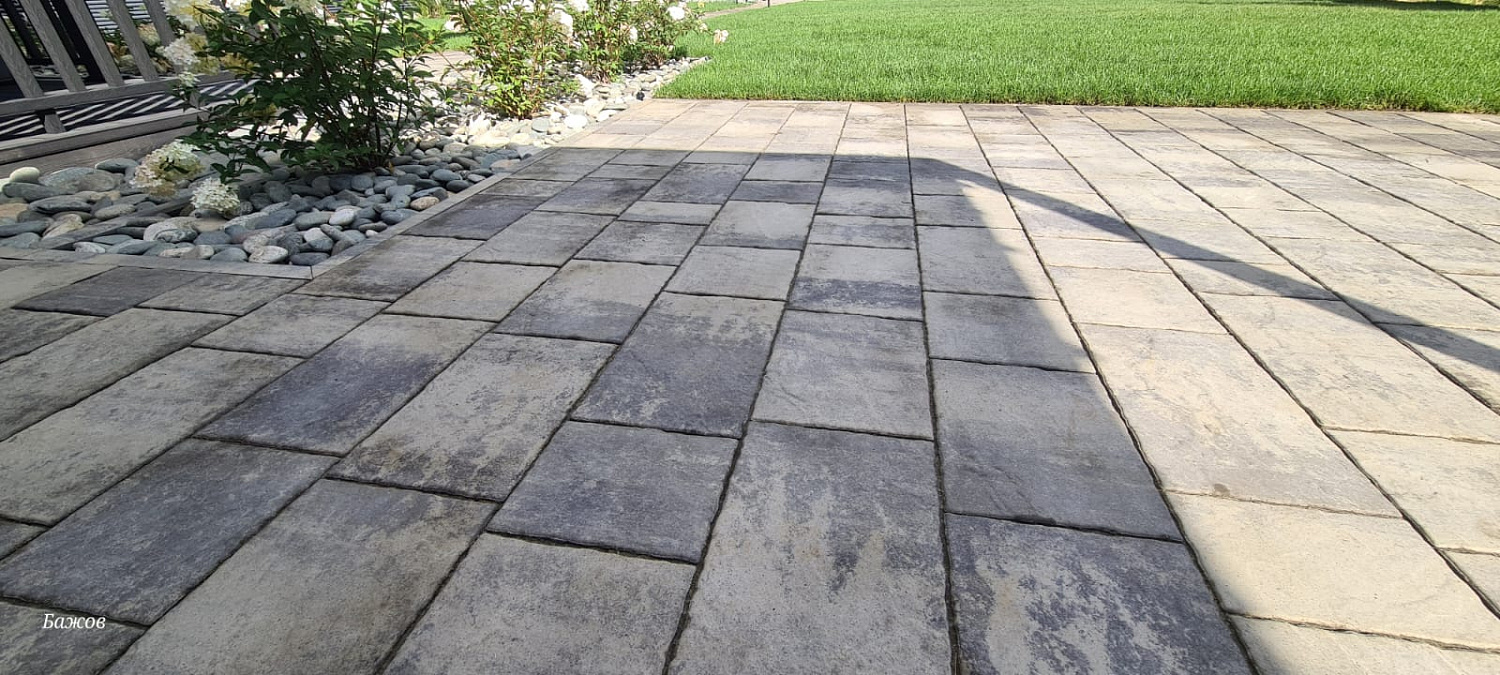 Плитка Литос в цвете Шунгит в частном доме КП Заповедник